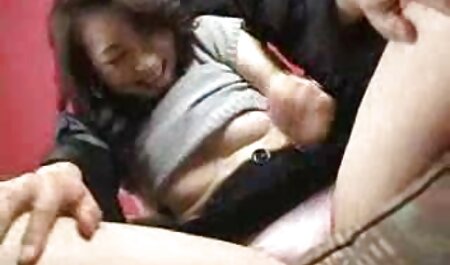 彼は彼の母親を追いかけさせる 女性 用 av 無料