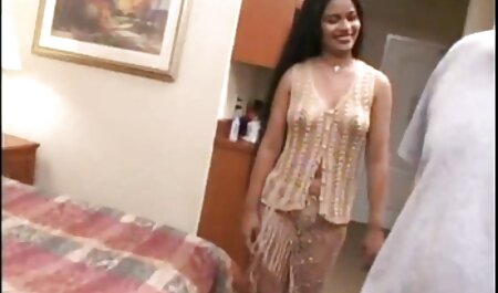 四人は彼がとても懸命に行かせました 女性 の ため の av ビデオ