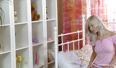 美しいブルネットは、鋳造の鋳造で犯されます 女の子 向け セックス 動画