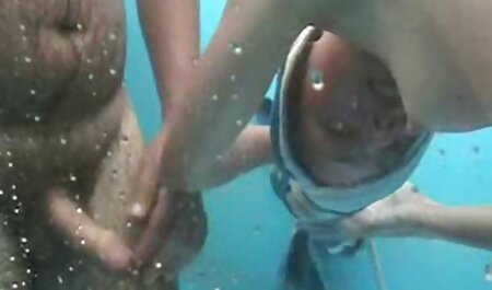 情熱の誘惑情熱-アドリアナChechikとプールサイドスプレッド 女の子 の ため の エッチ 動画 無料